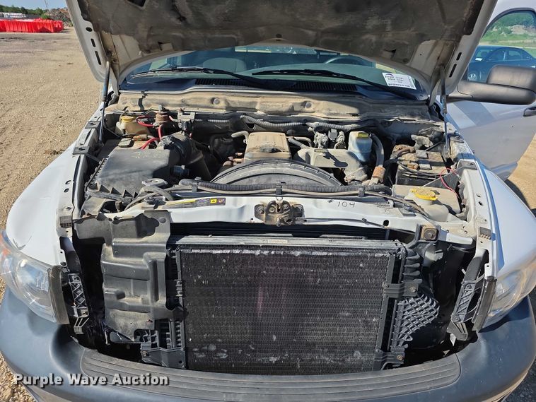 image for item EF3614 2005 Dodge Ram 3500 flatbed pickup truck