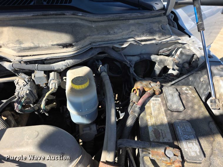 image for item EF3614 2005 Dodge Ram 3500 flatbed pickup truck