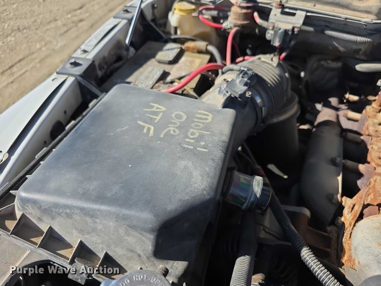 image for item EF3614 2005 Dodge Ram 3500 flatbed pickup truck