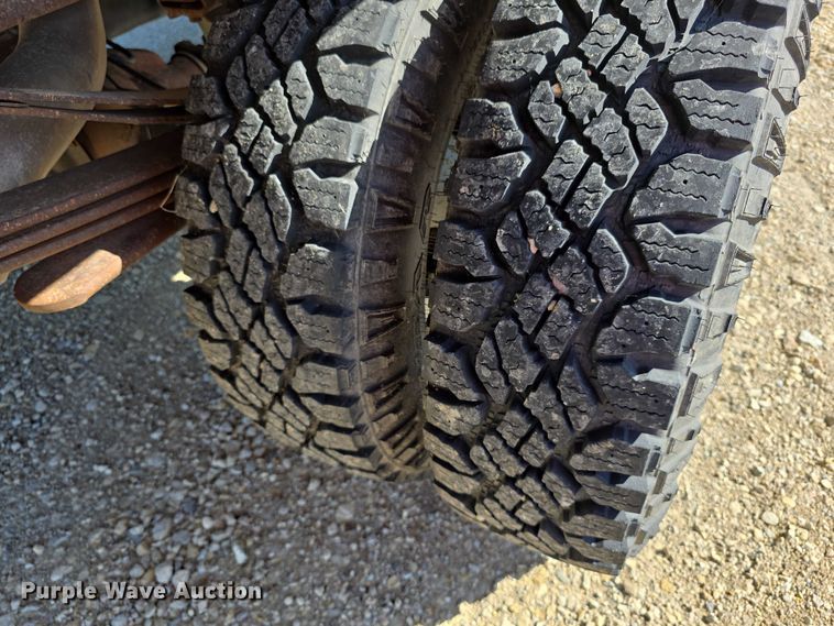 image for item EF3614 2005 Dodge Ram 3500 flatbed pickup truck