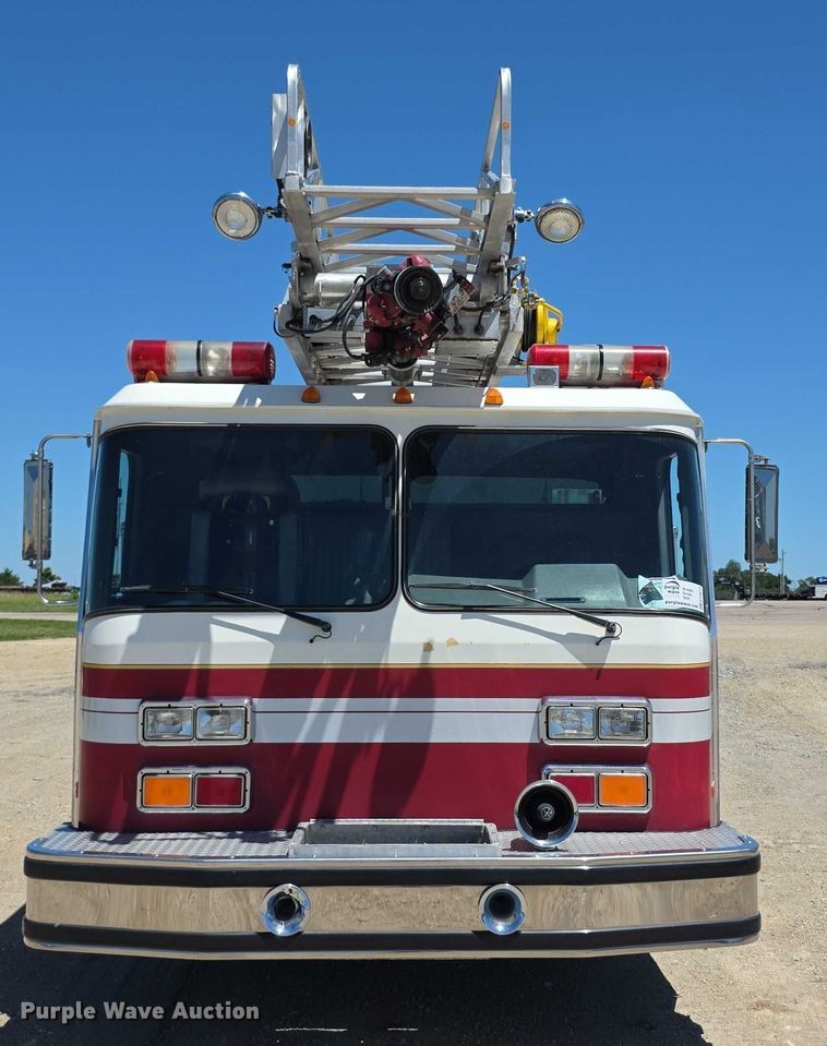 image for item EF3617 1990 Federal Motors E-One ladder fire truck