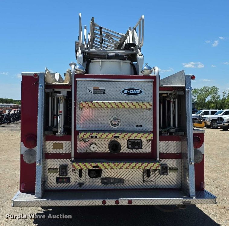 image for item EF3617 1990 Federal Motors E-One ladder fire truck