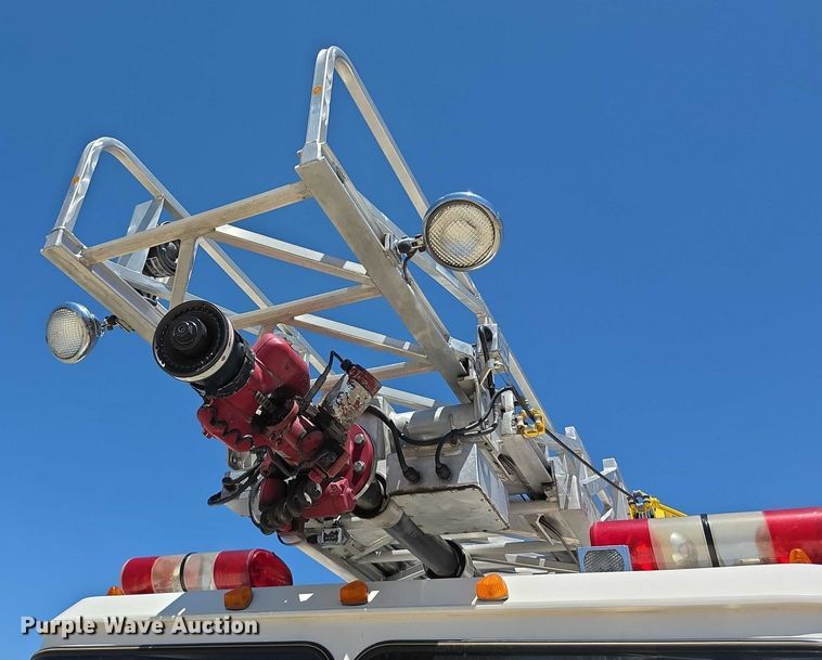image for item EF3617 1990 Federal Motors E-One ladder fire truck