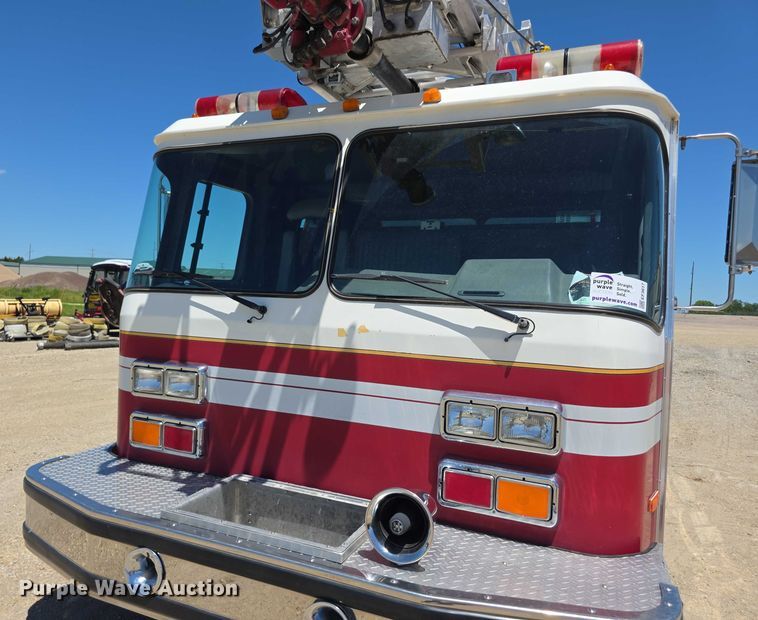 image for item EF3617 1990 Federal Motors E-One ladder fire truck