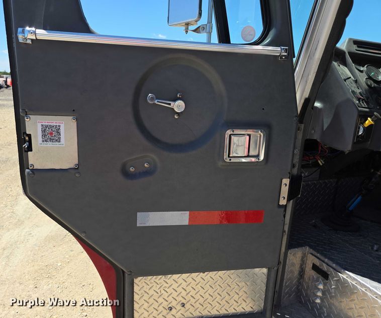 image for item EF3617 1990 Federal Motors E-One ladder fire truck