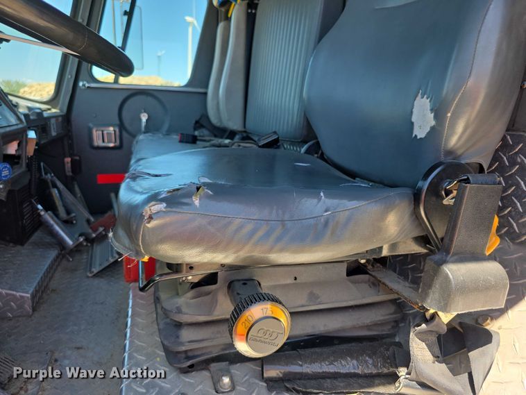 image for item EF3617 1990 Federal Motors E-One ladder fire truck