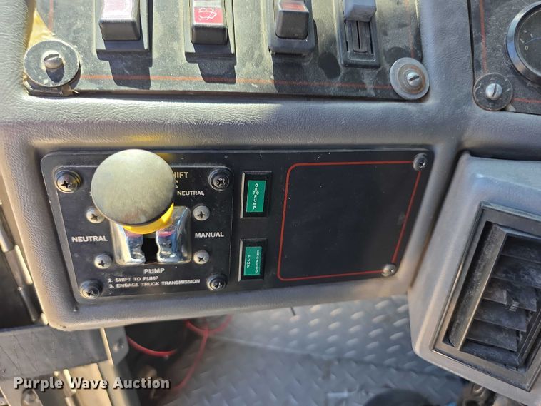 image for item EF3617 1990 Federal Motors E-One ladder fire truck