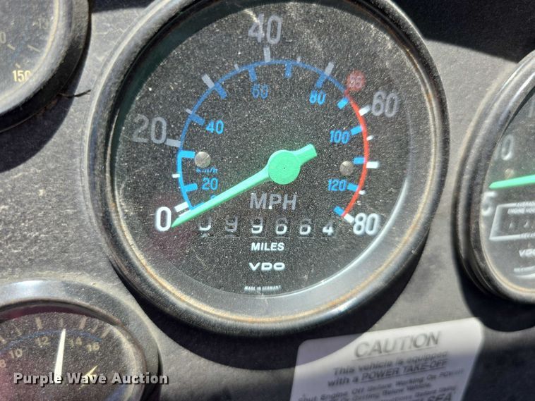 image for item EF3617 1990 Federal Motors E-One ladder fire truck