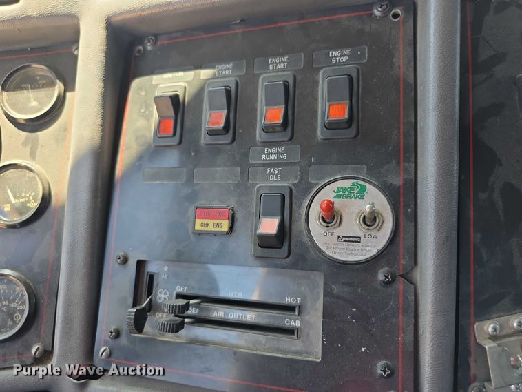 image for item EF3617 1990 Federal Motors E-One ladder fire truck