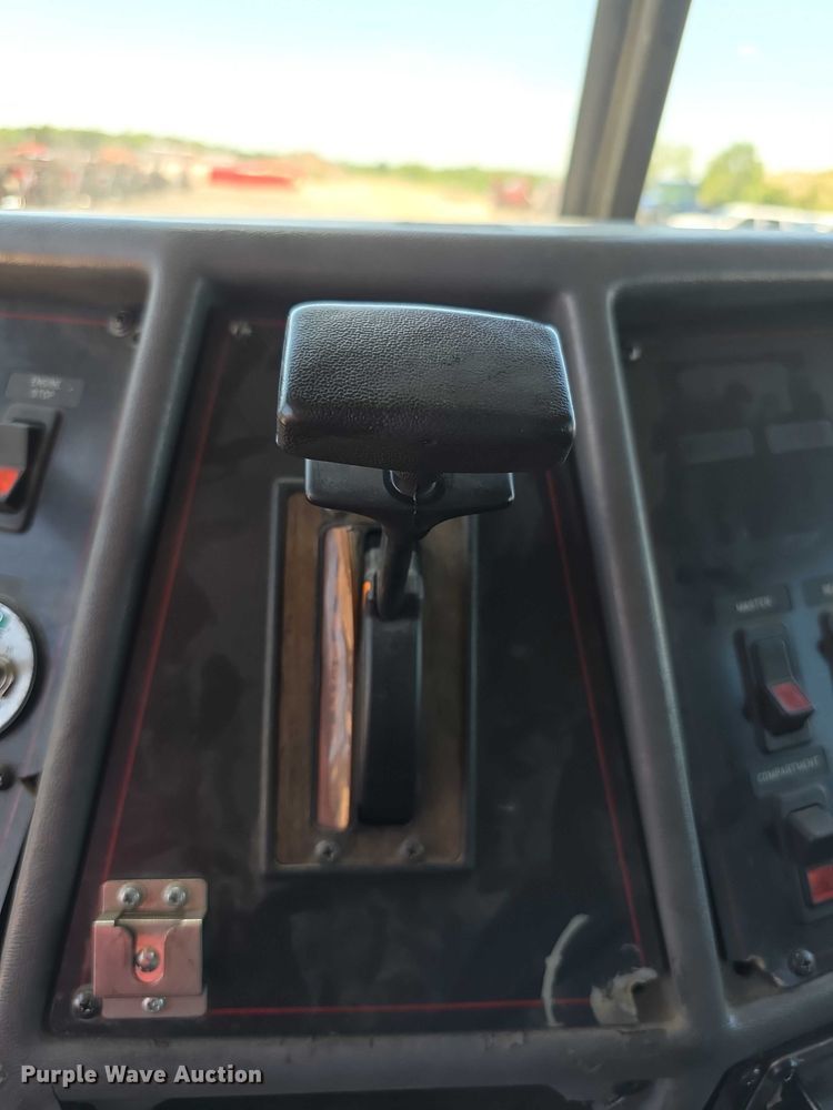 image for item EF3617 1990 Federal Motors E-One ladder fire truck