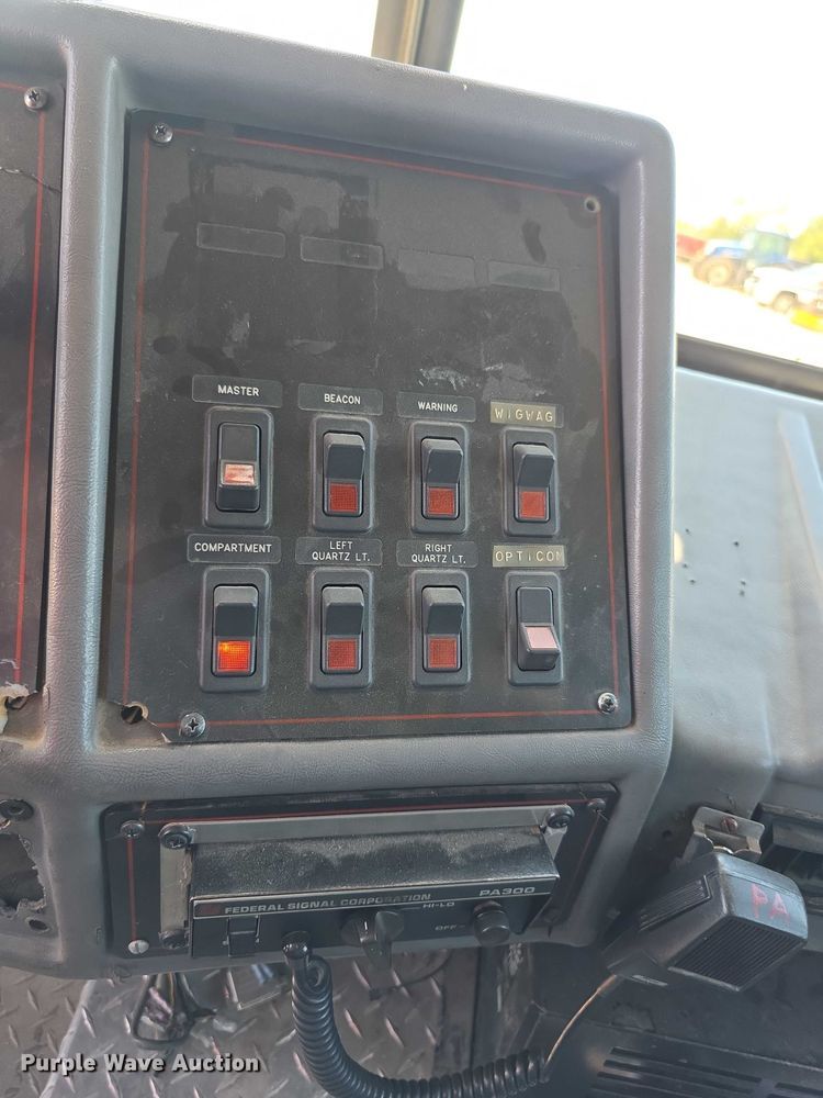 image for item EF3617 1990 Federal Motors E-One ladder fire truck