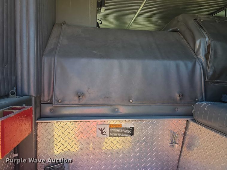 image for item EF3617 1990 Federal Motors E-One ladder fire truck