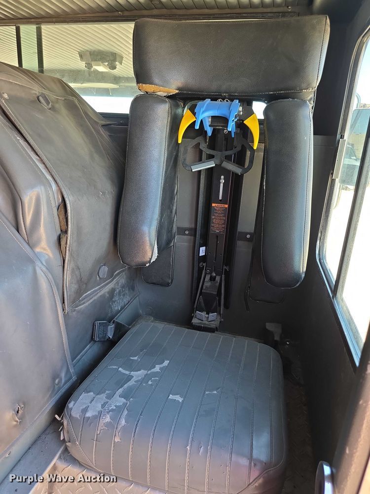 image for item EF3617 1990 Federal Motors E-One ladder fire truck