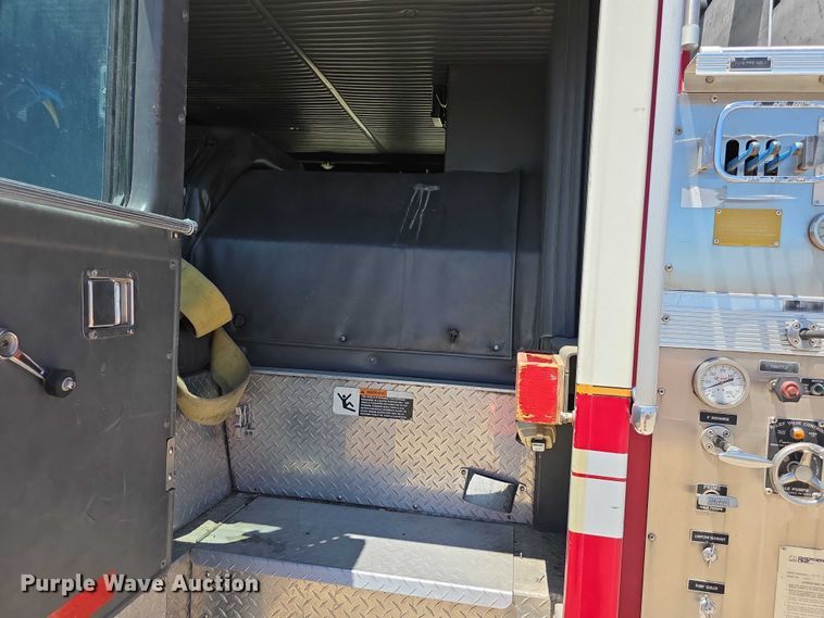 image for item EF3617 1990 Federal Motors E-One ladder fire truck