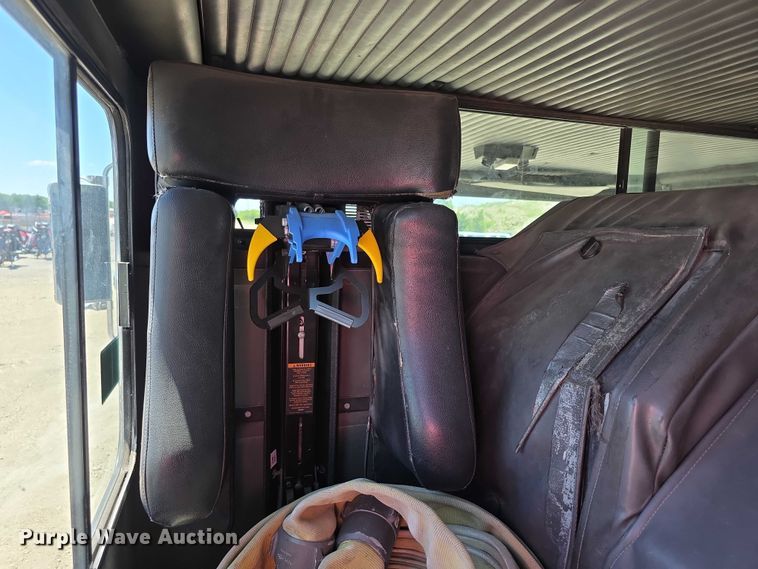 image for item EF3617 1990 Federal Motors E-One ladder fire truck