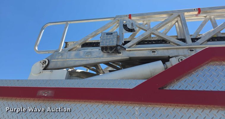image for item EF3617 1990 Federal Motors E-One ladder fire truck