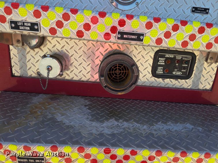 image for item EF3617 1990 Federal Motors E-One ladder fire truck