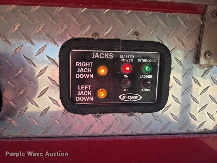 image for item EF3617 1990 Federal Motors E-One ladder fire truck