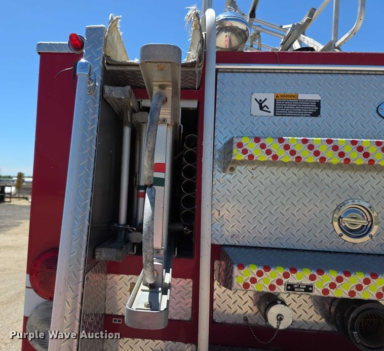 image for item EF3617 1990 Federal Motors E-One ladder fire truck