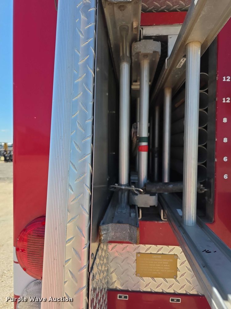 image for item EF3617 1990 Federal Motors E-One ladder fire truck