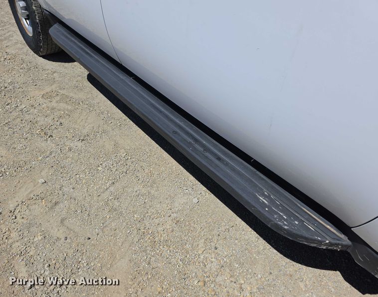 image for item EF3621 2012 Chevrolet Suburban 1500 SUV