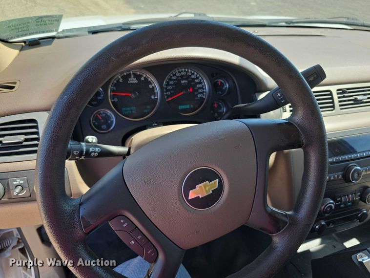 image for item EF3621 2012 Chevrolet Suburban 1500 SUV