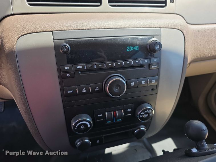 image for item EF3621 2012 Chevrolet Suburban 1500 SUV