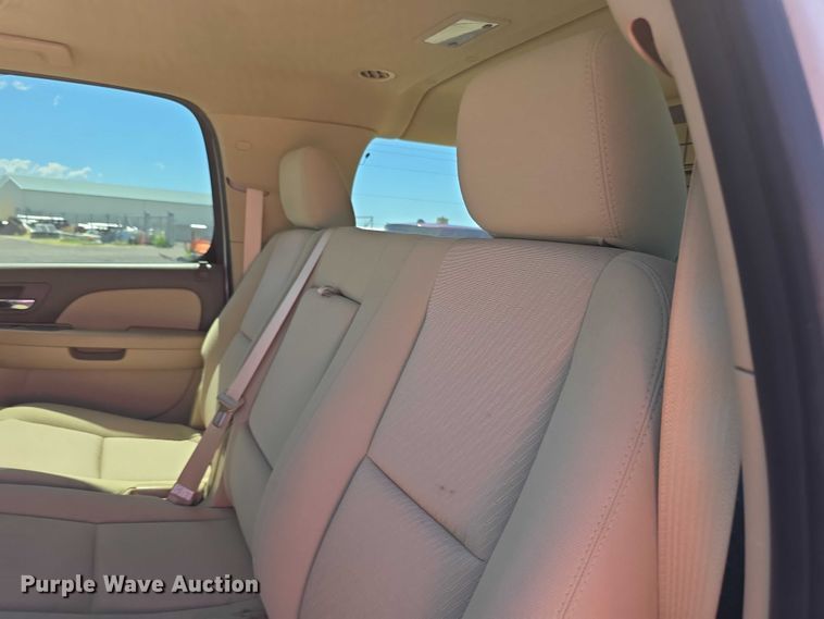 image for item EF3621 2012 Chevrolet Suburban 1500 SUV
