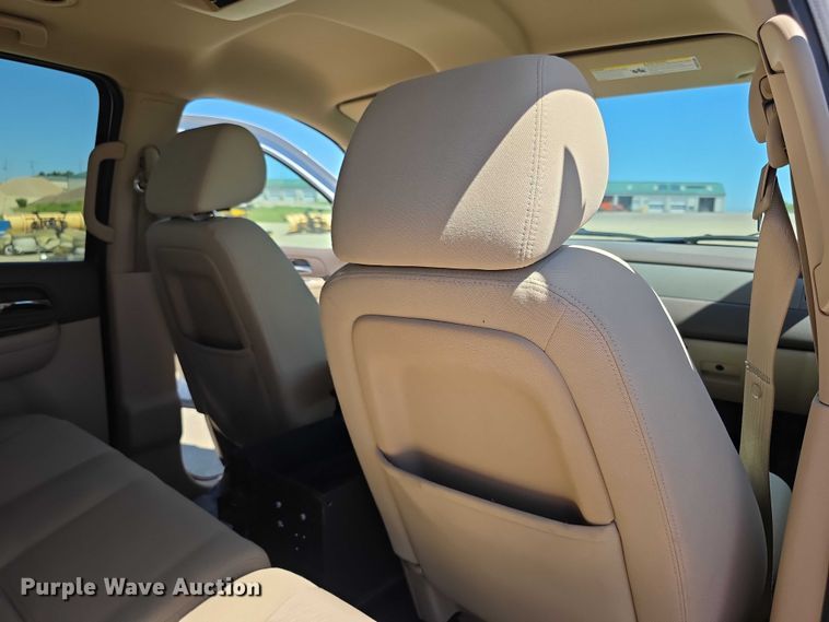 image for item EF3621 2012 Chevrolet Suburban 1500 SUV