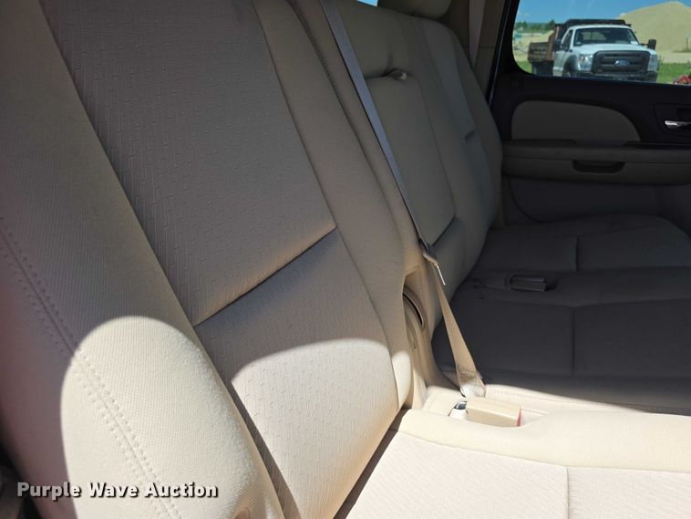 image for item EF3621 2012 Chevrolet Suburban 1500 SUV