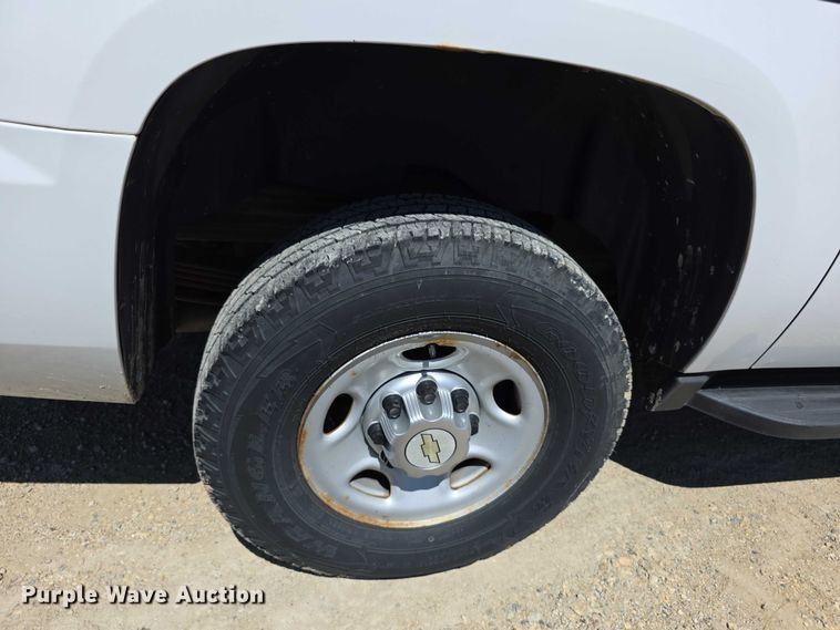image for item EF3621 2012 Chevrolet Suburban 1500 SUV