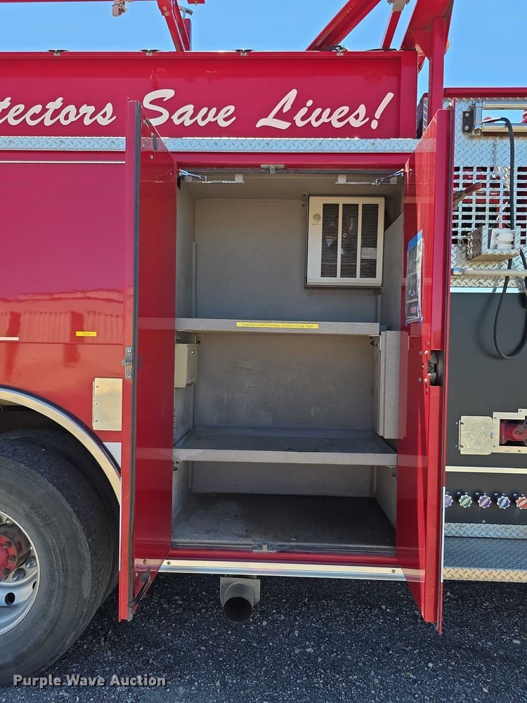 image for item EF3622 2003 Pierce Dash pumper fire truck