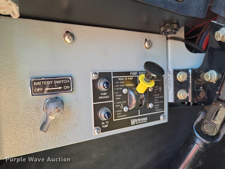 image for item EF3622 2003 Pierce Dash pumper fire truck