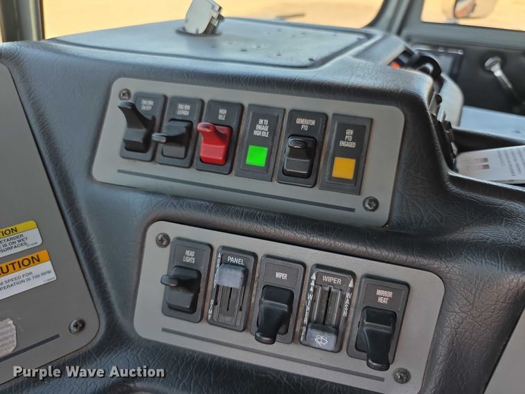 image for item EF3622 2003 Pierce Dash pumper fire truck