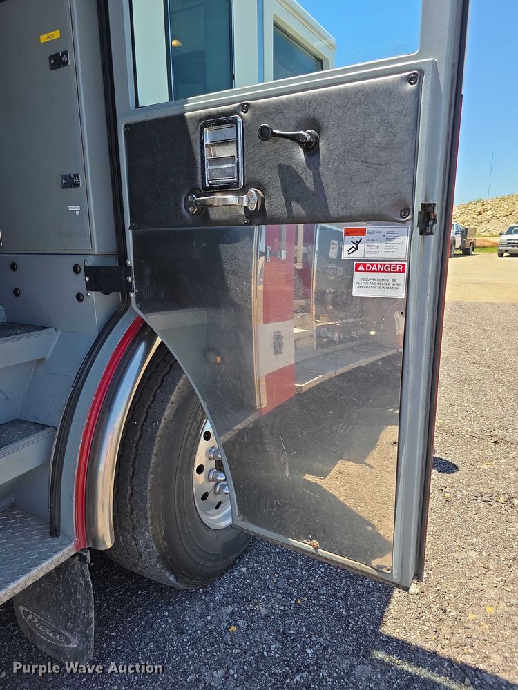image for item EF3622 2003 Pierce Dash pumper fire truck