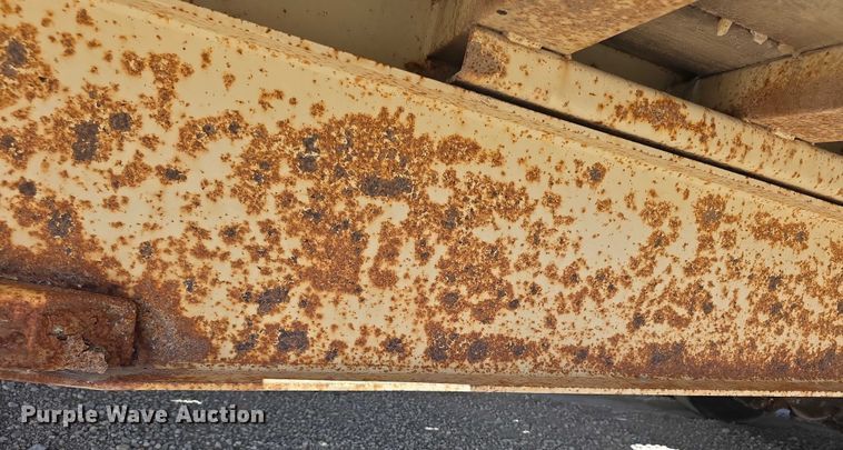 image for item EF3623 2000 Trail King TK40RB tilt deck equipment trailer