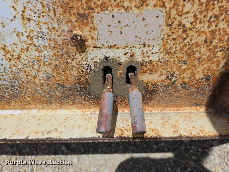 image for item EF3623 2000 Trail King TK40RB tilt deck equipment trailer