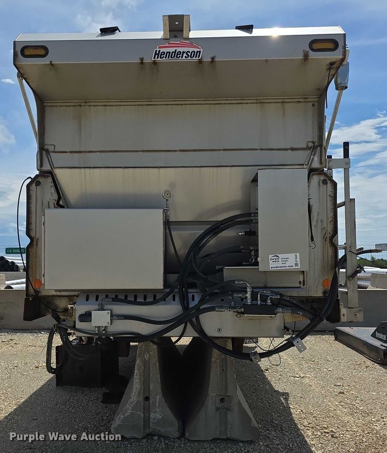 image for item EF3625 Henderson salt spreader