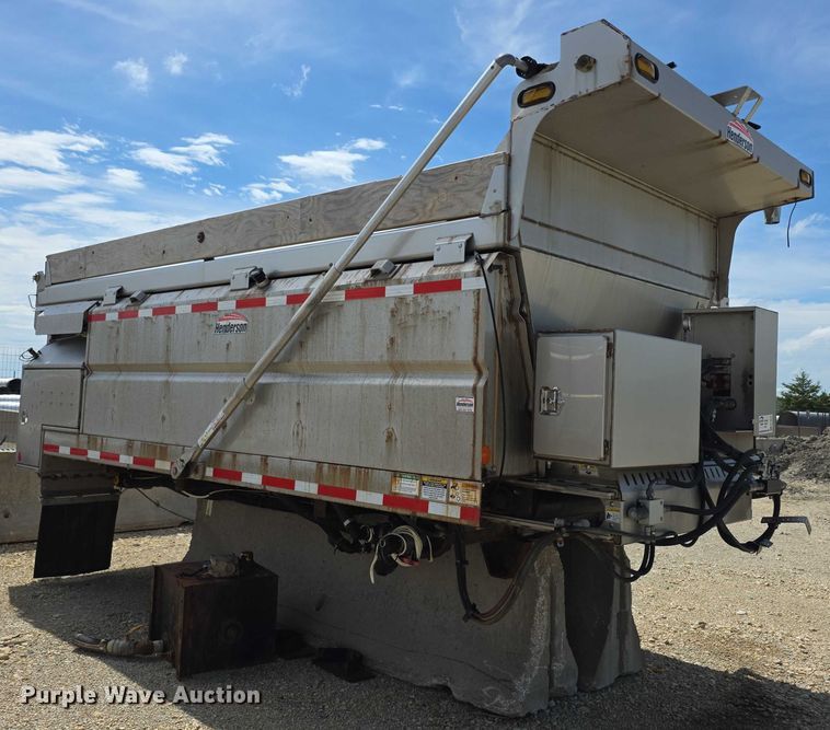 image for item EF3625 Henderson salt spreader