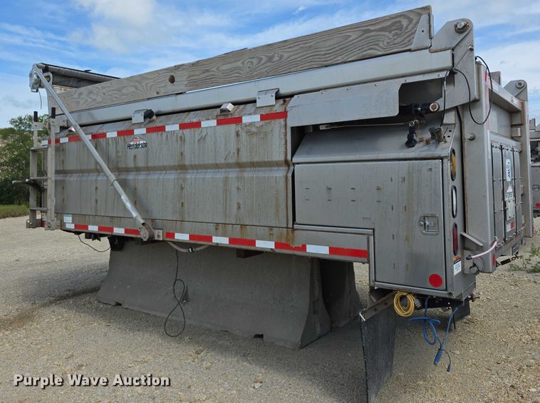 image for item EF3625 Henderson salt spreader