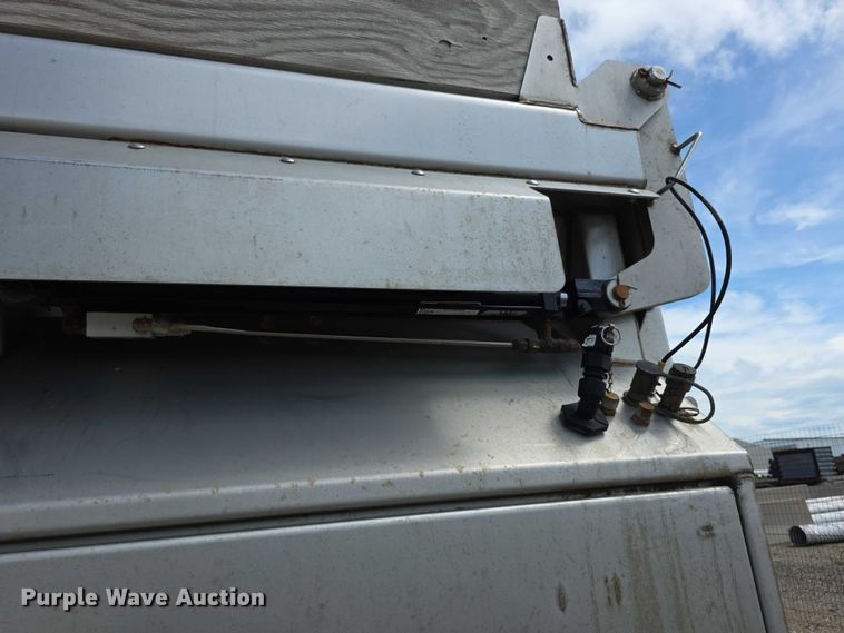 image for item EF3625 Henderson salt spreader