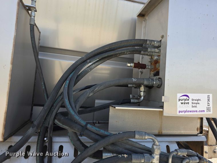 image for item EF3625 Henderson salt spreader