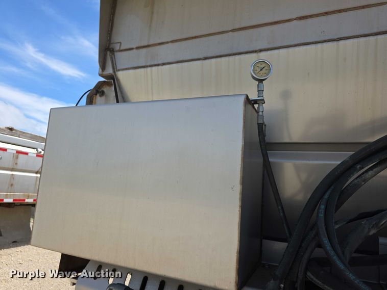 image for item EF3625 Henderson salt spreader