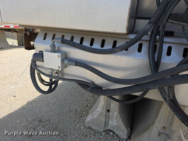 image for item EF3625 Henderson salt spreader