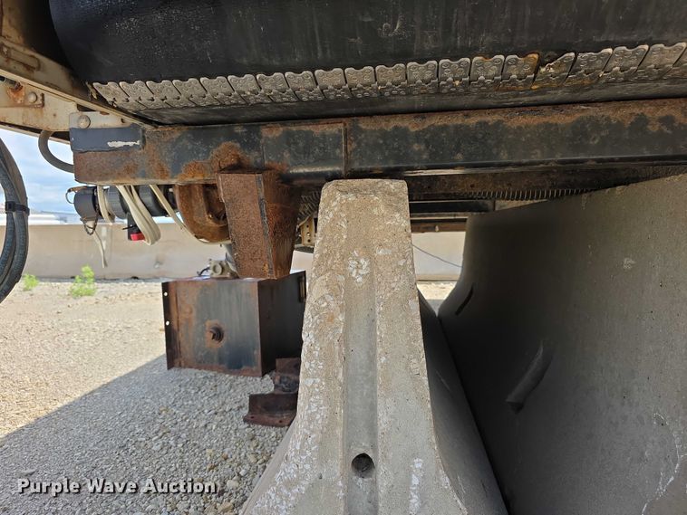 image for item EF3625 Henderson salt spreader