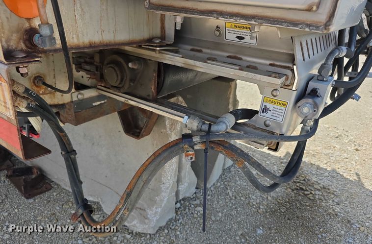 image for item EF3625 Henderson salt spreader