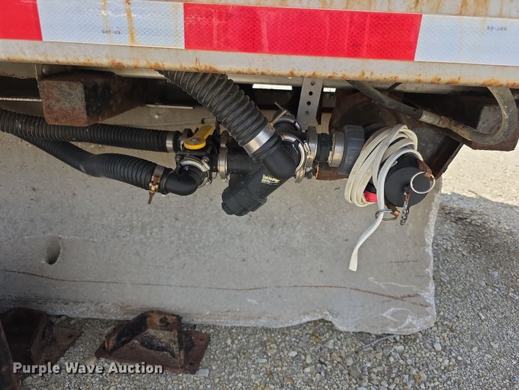 image for item EF3625 Henderson salt spreader