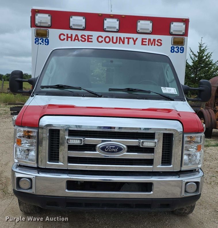 image for item EF3626 2008 Ford E450 Super Duty ambulance