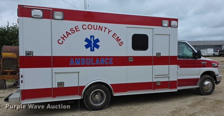 image for item EF3626 2008 Ford E450 Super Duty ambulance