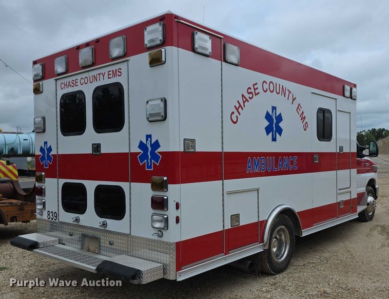 image for item EF3626 2008 Ford E450 Super Duty ambulance